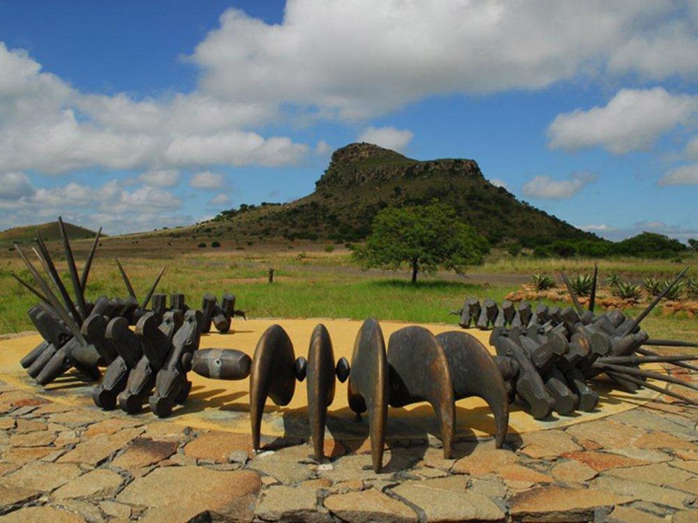 Memorials to the Zulu dead at Isandlwana The Heritage Portal